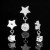 Labret do piercingu z delikatnym, wiszącym elementem ozdobnym. Star Crystal Dangle łączy niewielką gwiazdkę z geometrycznym szlifem i subtelnie zwisającą białą cyrkonię, tworząc lekką, biżuteryjną kompozycję.