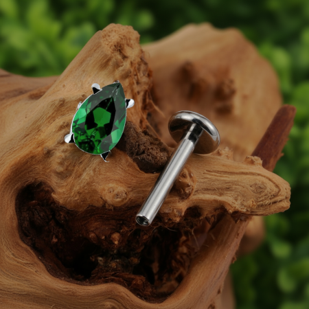 Labret „Emerald Pear” – tytan ASTM F-136 z zieloną cyrkonią